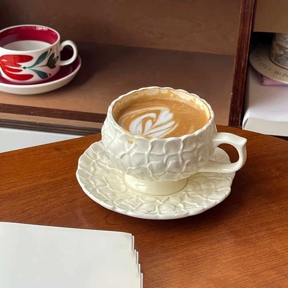 French Cream Relief Coffee Cup - огляд і ціна Coffee Tea Gift Set